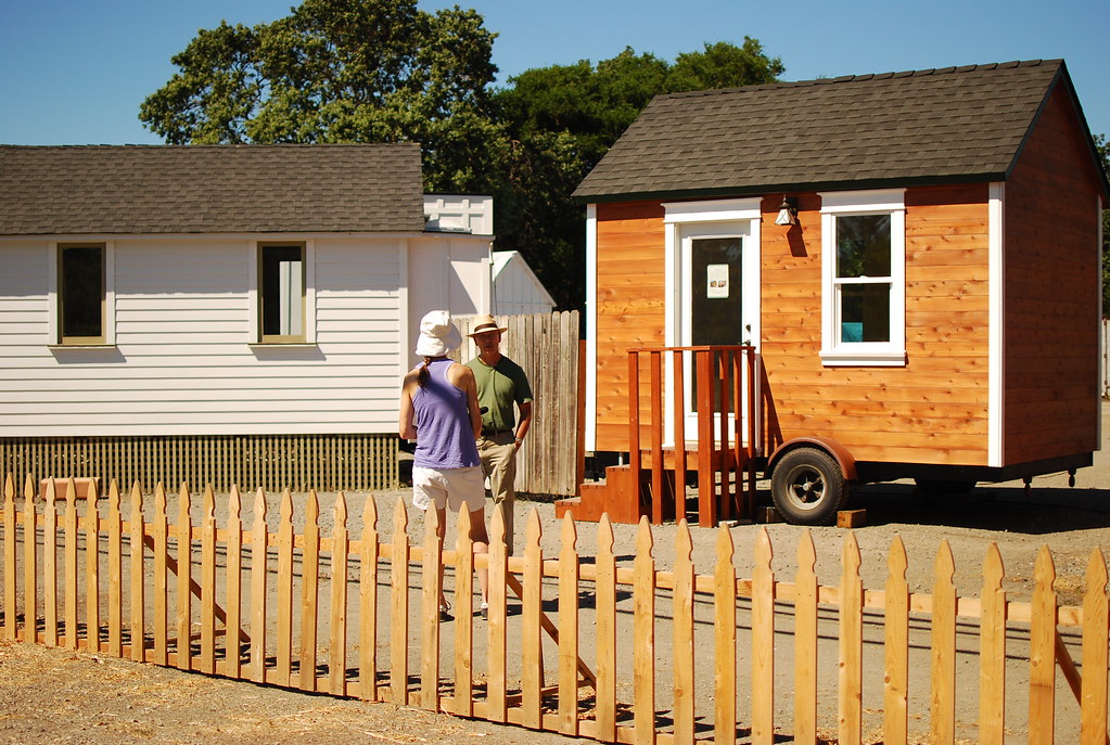 Toilettes Sèches pour tiny house : Autonomie Écologique et Sans Odeur