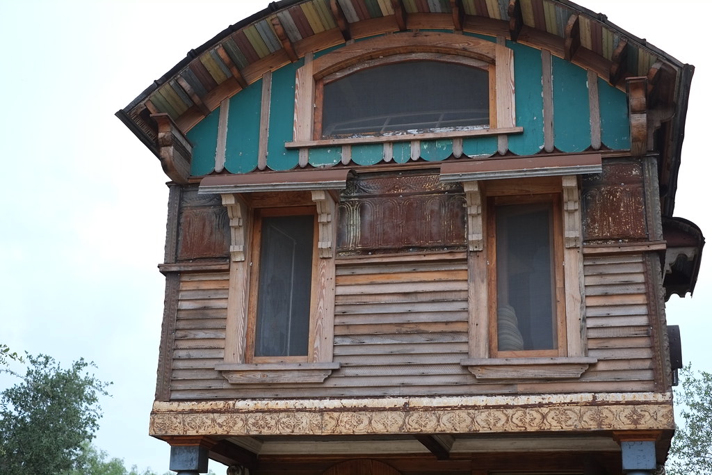 Checklist Pratique pour Voyager avec un Enfant en tiny house